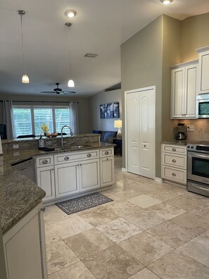 Fridge, microwave, oven, stovetop - Private Fully Fenced New Comfortable Beds:Heated Pool:Ping Pong Table : (Palm Coast)