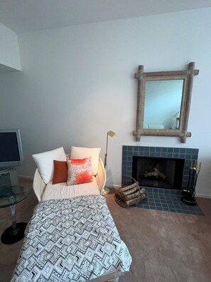 Interior - 3 level townhouse with a private beach, pool, tennis and pickle ball! (Harwich)