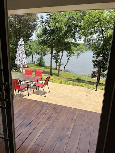 Scenic River Cabin Retreat  Kayaks, Firepit, Hammock & Dog-Friendly Stay