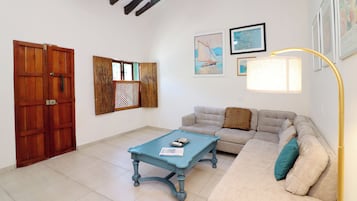 Traditional Bungalow | Living area | 60-inch Smart TV with digital channels, TV, Netflix