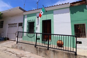 Mặt tiền nơi lưu trú