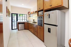 Bungalow Tradisional | Dapur pribadi | Lemari es kecil