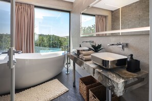 Shower, hair dryer, bidet, towels - Luxury Villa Cloer, Jadranovo/Crikvenica (Jadranovo)