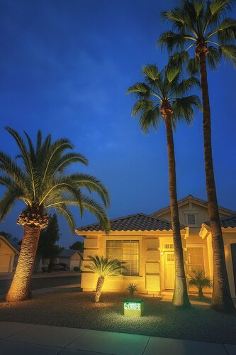 Stylish Desert Ridge Area Home - Beautiful Pool & Game Room