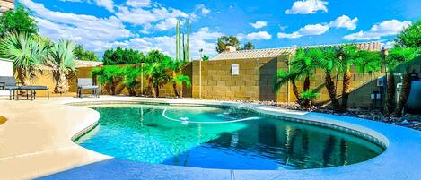 Piscine extérieure