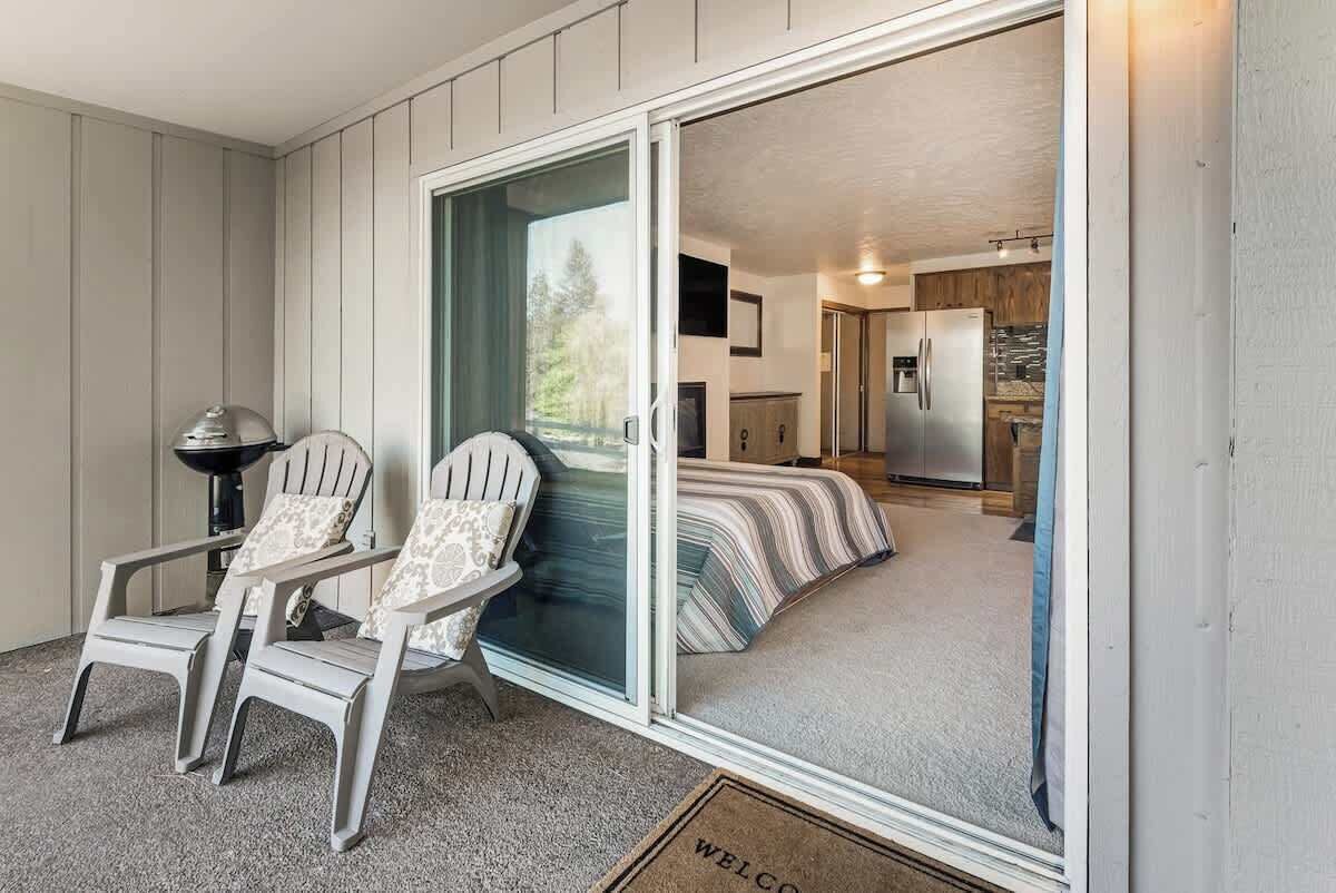 Iron/ironing board, free WiFi, bed sheets, wheelchair access