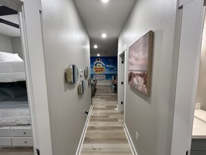 3 bedrooms, iron/ironing board, travel cot, free WiFi - Relaxing Family Beach House - Brand New Construction! (Pensacola Beach)