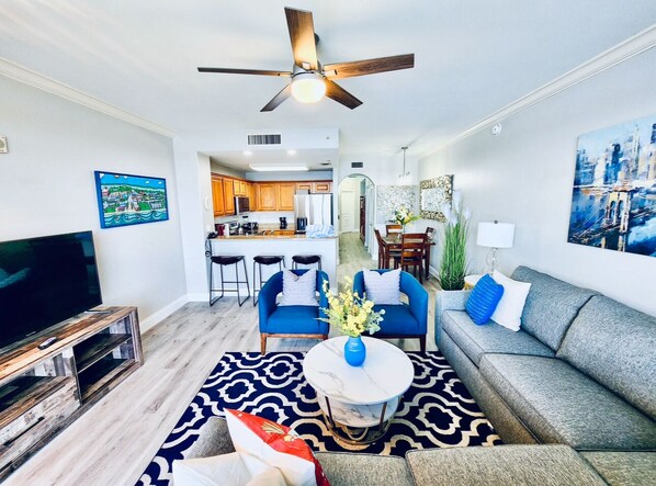 Smart TV, mesa de pingue-pongue, livros