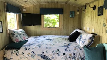 1 dormitorio y ropa de cama