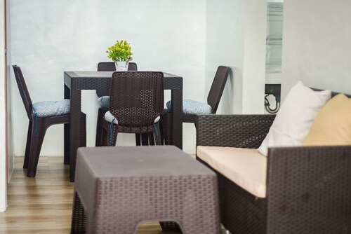 Stellka River Side 5min to the sea, super close to hiking trails, Pet Friendly!