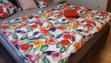 2 camere, ferro/asse da stiro, Wi-Fi gratuito, lenzuola