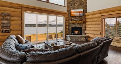 Stone Skipper Lodge