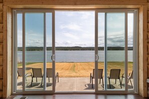 Porch - Stone Skipper Lodge (Island Park)