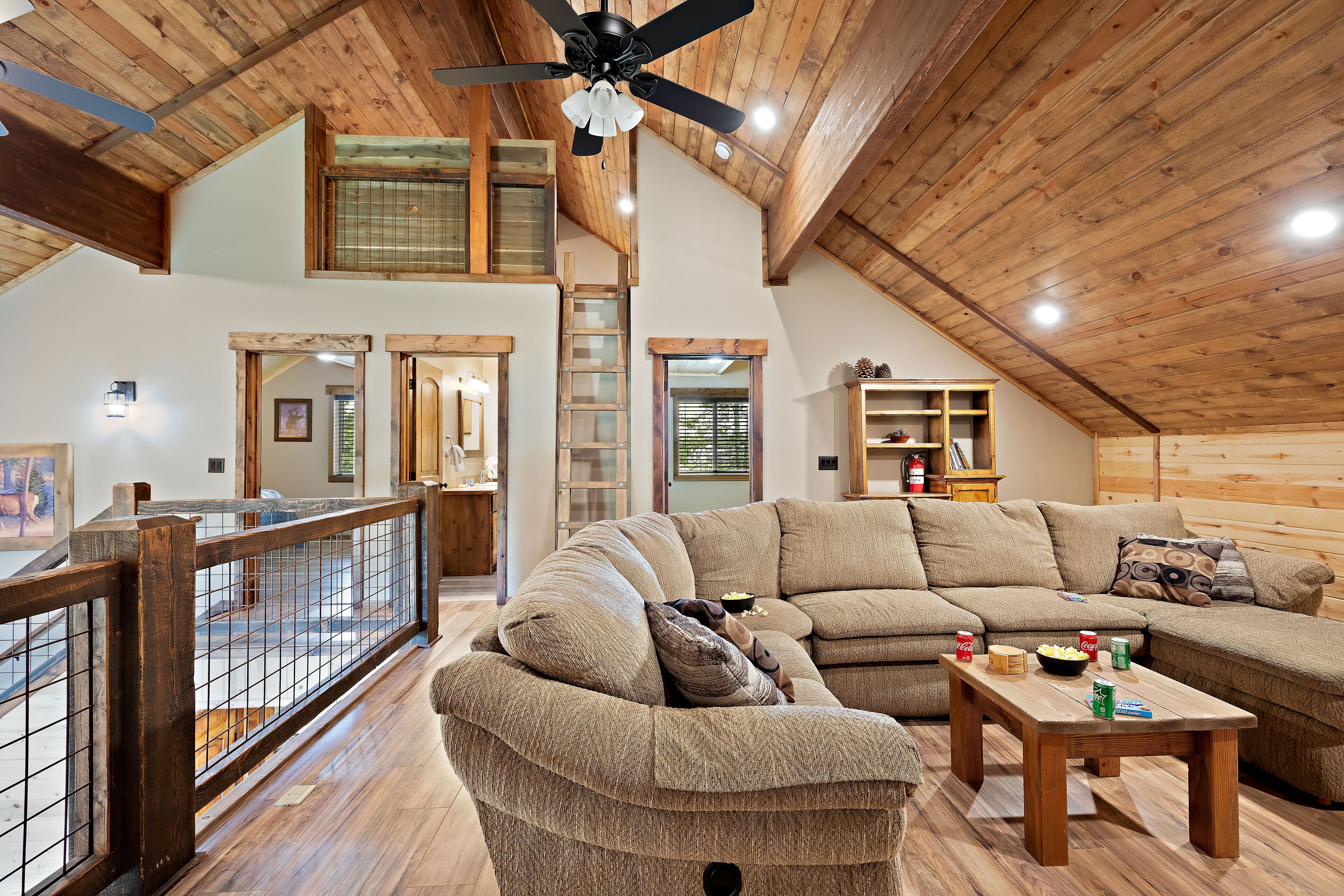 Villa (5 Bedrooms) | Living area