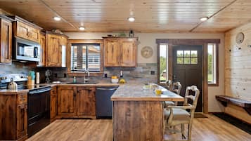 Villa (5 Bedrooms) | Private kitchen | Fridge, microwave, oven, stovetop