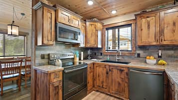 Villa (5 Bedrooms) | Private kitchen | Fridge, microwave, oven, stovetop