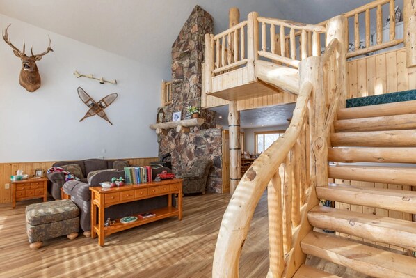 House (4 Bedrooms) | Living area - Chester Currents (St. Anthony)