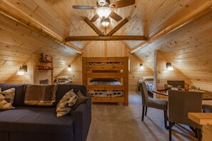 House (3 Bedrooms) | 3 bedrooms, iron/ironing board, travel cot, bed sheets