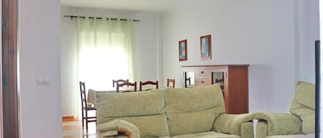 Télévision à écran plat