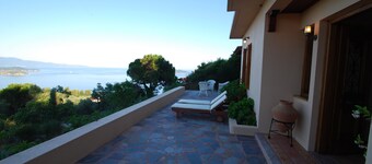 Beautiful Fully Furnished Villa Completely Private With Amazing View