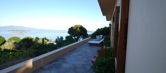 Beautiful Fully Furnished Villa Completely Private With Amazing View