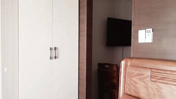 1 bedroom, internet, bed sheets