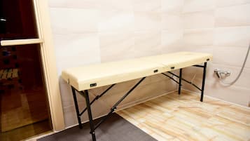 Masajes de tejido profundo, masajes deportivos, 1 sala de tratamientos