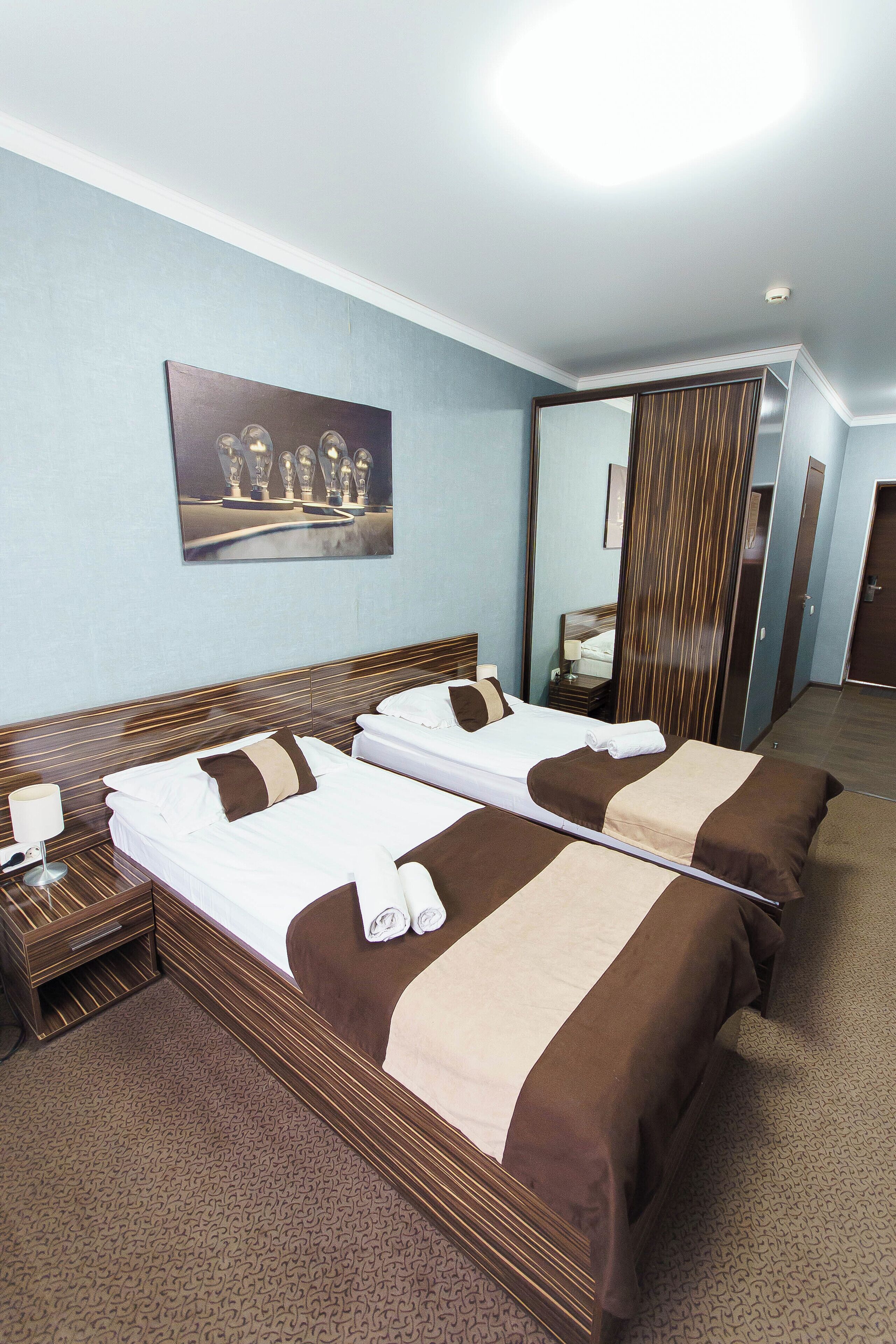 Standard Twin Room | Desk, laptop workspace, free WiFi, bed sheets