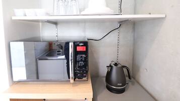 City Apartment | Microwave