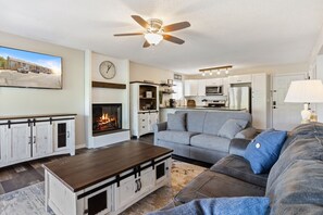 Smart TV, fireplace - Sunset Spectacular – Waterfront & Indoor Pool! (Village of Four Seasons)