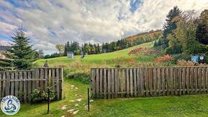 Property grounds - Peakview Retreat - Ski In/Out (The Blue Mountains)