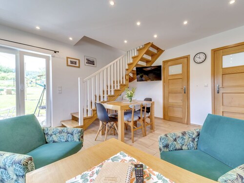 Nice apartment in villa for 8 people with WIFI, TV and terrace