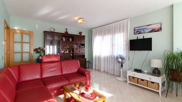 Televisie en een open haard