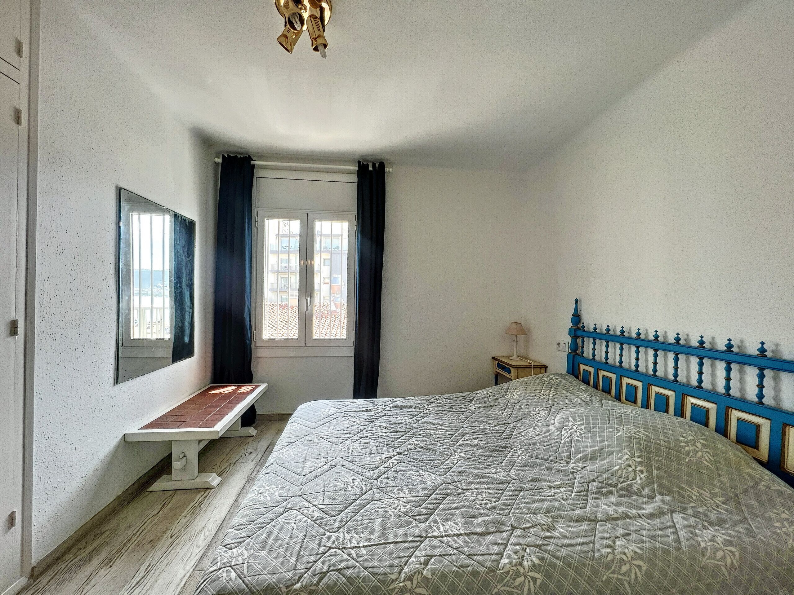 4 bedrooms, iron/ironing board, free WiFi