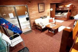 4 Schlafzimmer, Zimmersafe, Schreibtisch, Bügeleisen/Bügelbrett