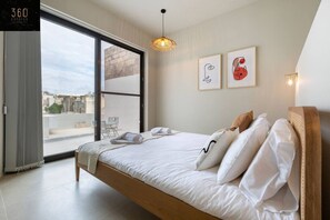 办公桌、熨斗/熨衣板、旅行婴儿床、免费 WiFi