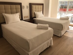 Executive Apartment, Multiple Beds, Ensuite | 1 bedroom, in-room safe, desk, soundproofing - Fratelli Corp Apart Hotel (La Paz)