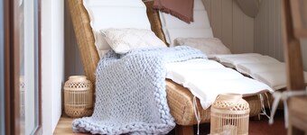 SEE UM'S ECK vacation apartment - modern apartment with loggia directly on Lake Hain