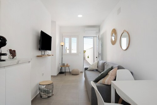 Holiday Apartment "Casa Lavanda" with Private Pool, 2 Private Terraces & A/C