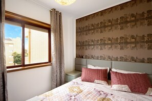 1 bedroom, iron/ironing board, free WiFi, bed sheets - Apartment "Barrinha Beach" with Sea View, Shared Terrace & Wi-Fi (Esmoriz)
