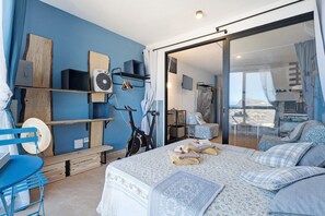 1 habitación, tabla de planchar con plancha, wifi gratis y ropa de cama 