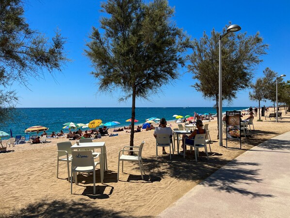 Tæt på stranden
