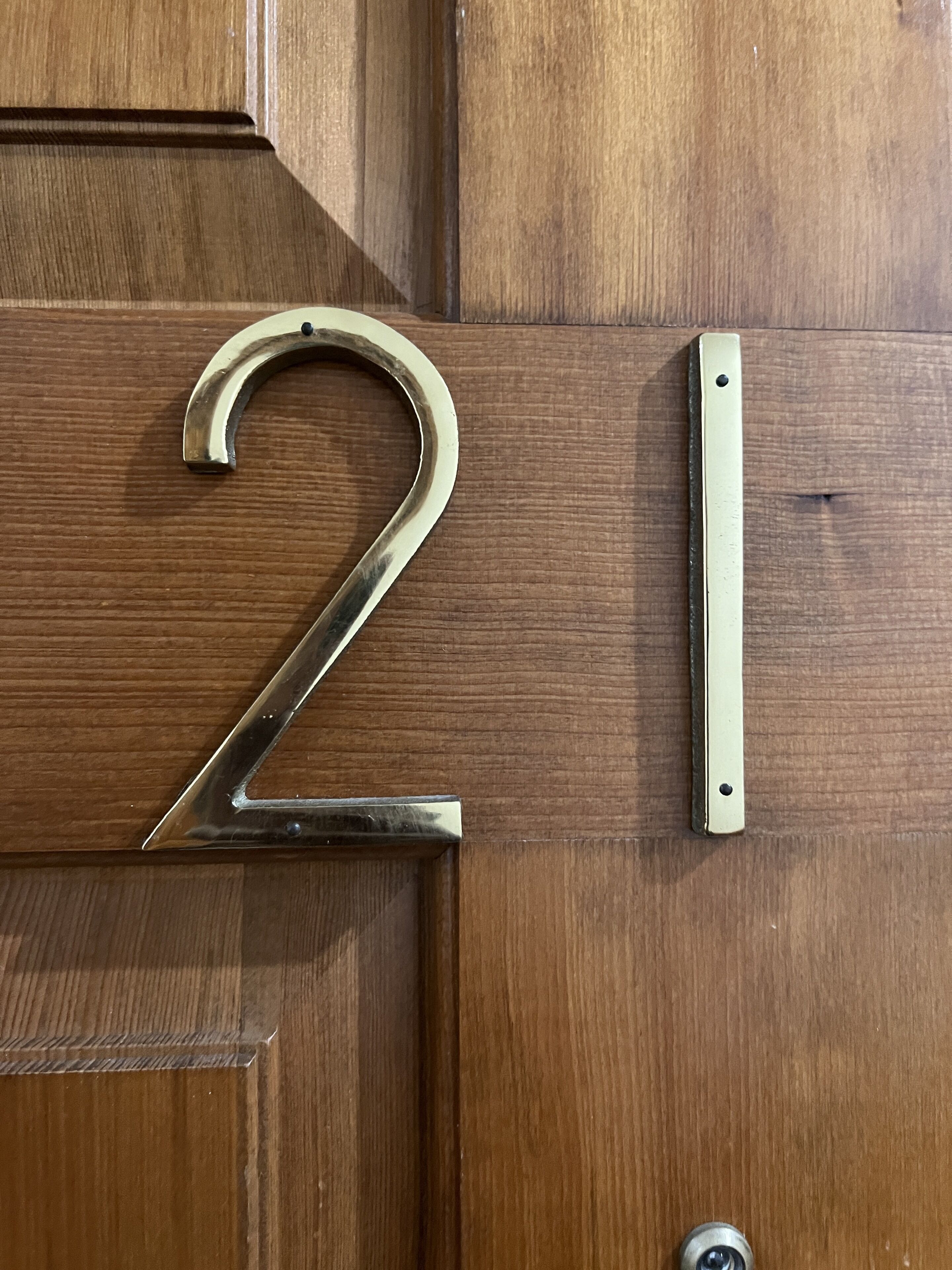 Laptop workspace, free WiFi, bed sheets