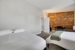 1 bedroom, desk, iron/ironing board, WiFi