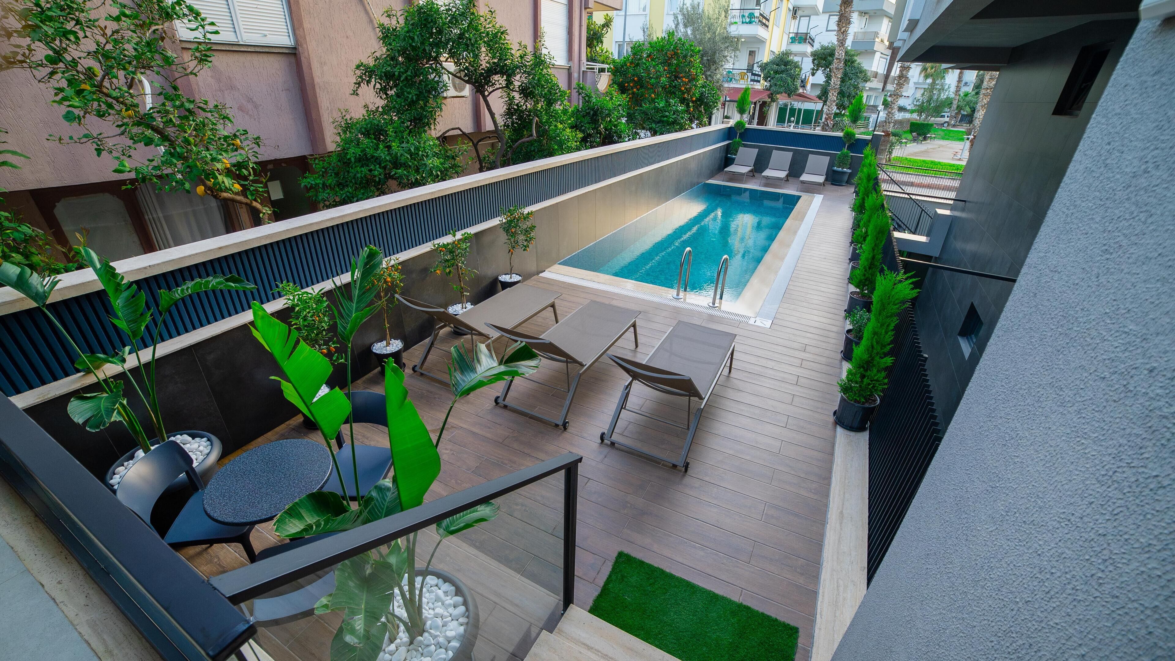 Seasonal outdoor pool