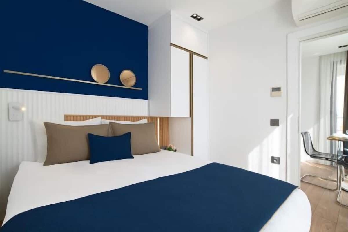 1 bedroom, premium bedding, in-room safe, individually decorated