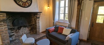 Charming Cottage in Peaceful Forest Setting near Loire Castles - Family Friendly & Fully Equipped