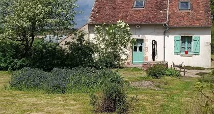 Charming Cottage in Peaceful Forest Setting near Loire Castles - Family Friendly & Fully Equipped