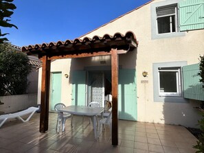 Outdoor dining - Charming pavilion with pool and pets allowed - Sorède (Sorède)