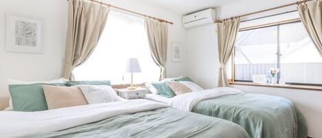 2 bedrooms, desk, iron/ironing board, free WiFi